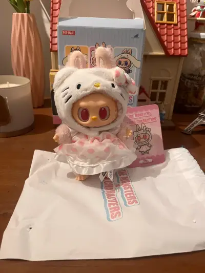 Labubu Sanrio Hello Kitty original Pop Mart - miniatura 3