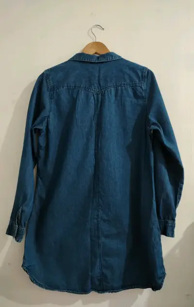 Vestido camisero de mezclilla - miniatura 2