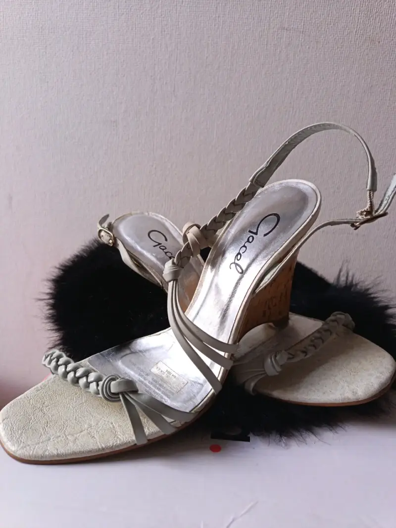 Sandalias de tacón negro taco chino - 1