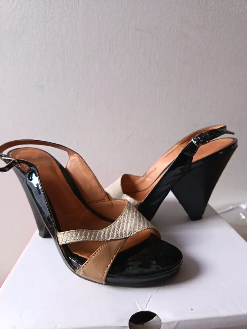 Sandalias de tacón negro taco chino - 2