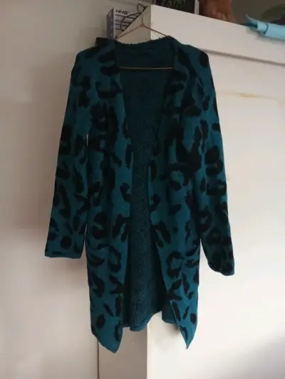 Suéter estampado leopardo azul - miniatura 2
