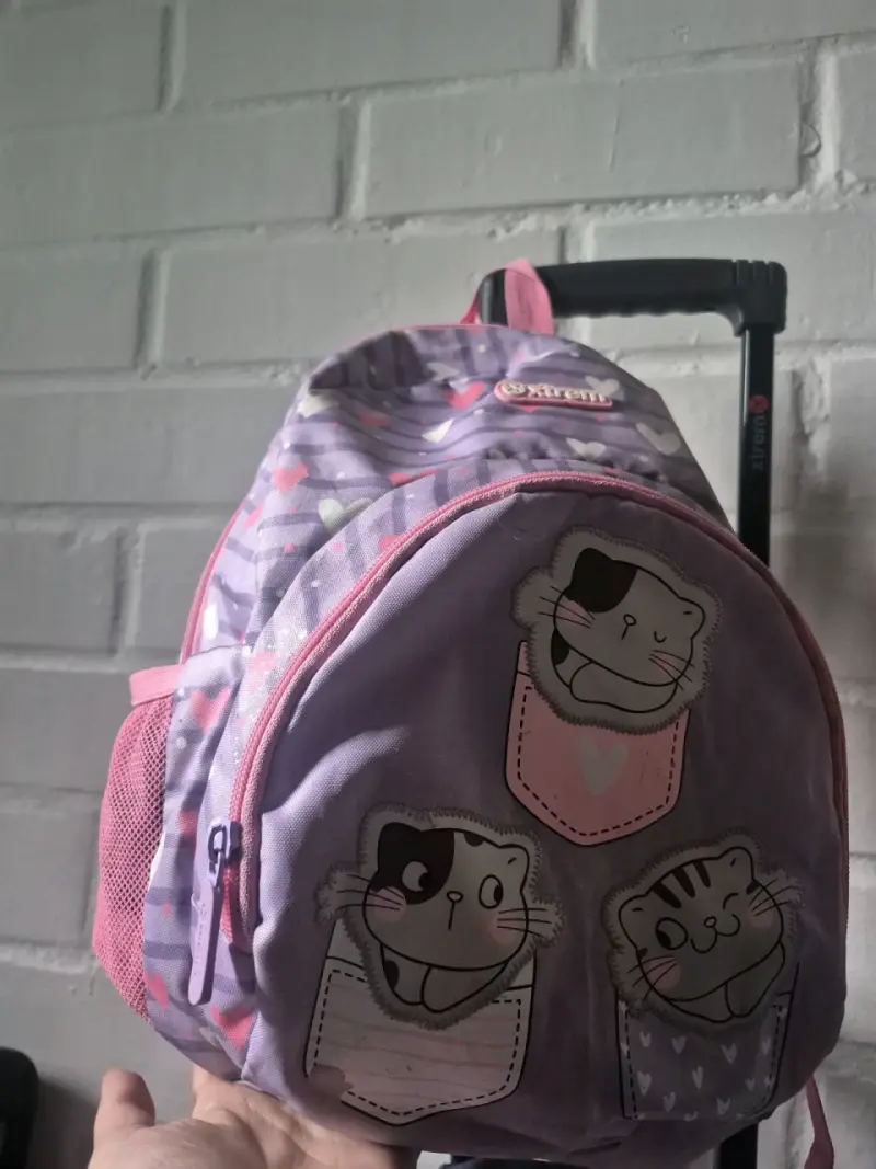 Mochila Xtrem con gatos y corazones - 3