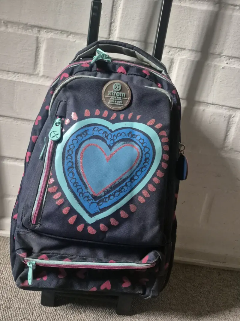 Mochila rodante Xtrem con corazón - 2