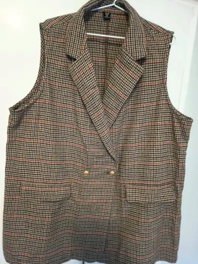 Traje de dos piezas a cuadros - miniatura 4