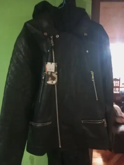 Chaqueta de cuero negro - miniatura 2