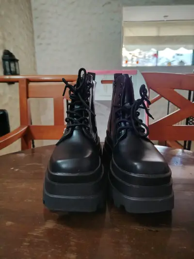 Botines negros de plataforma - miniatura 2