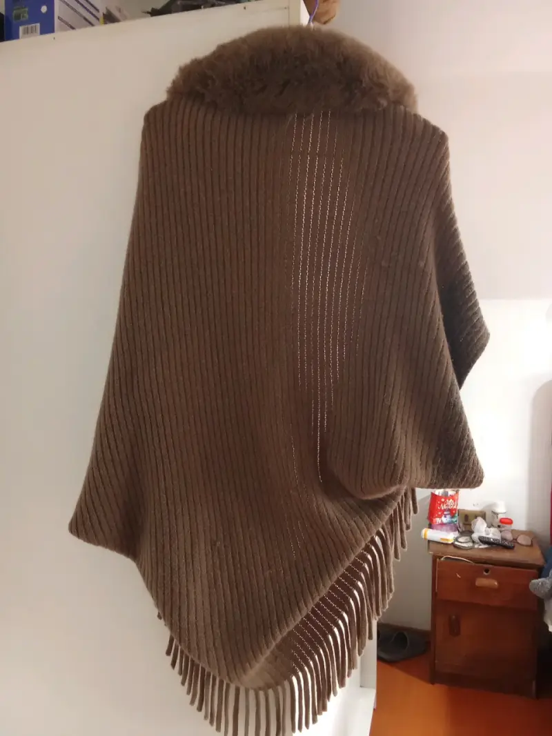 Poncho multicolor con flecos - 5