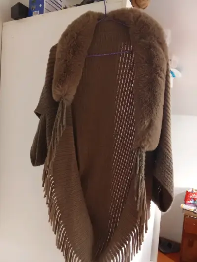 Poncho multicolor con flecos - miniatura 6