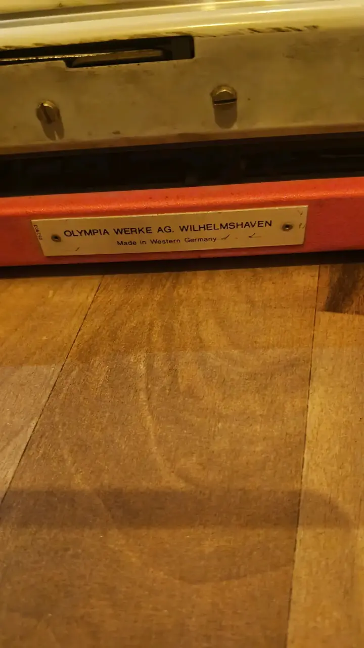 Máquina de escribir - 3