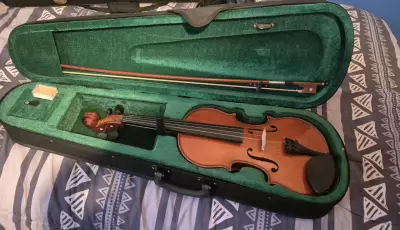 Violín con estuche y arco - miniatura 1