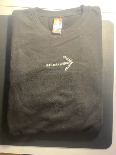 Polera negra Particular - miniatura 2