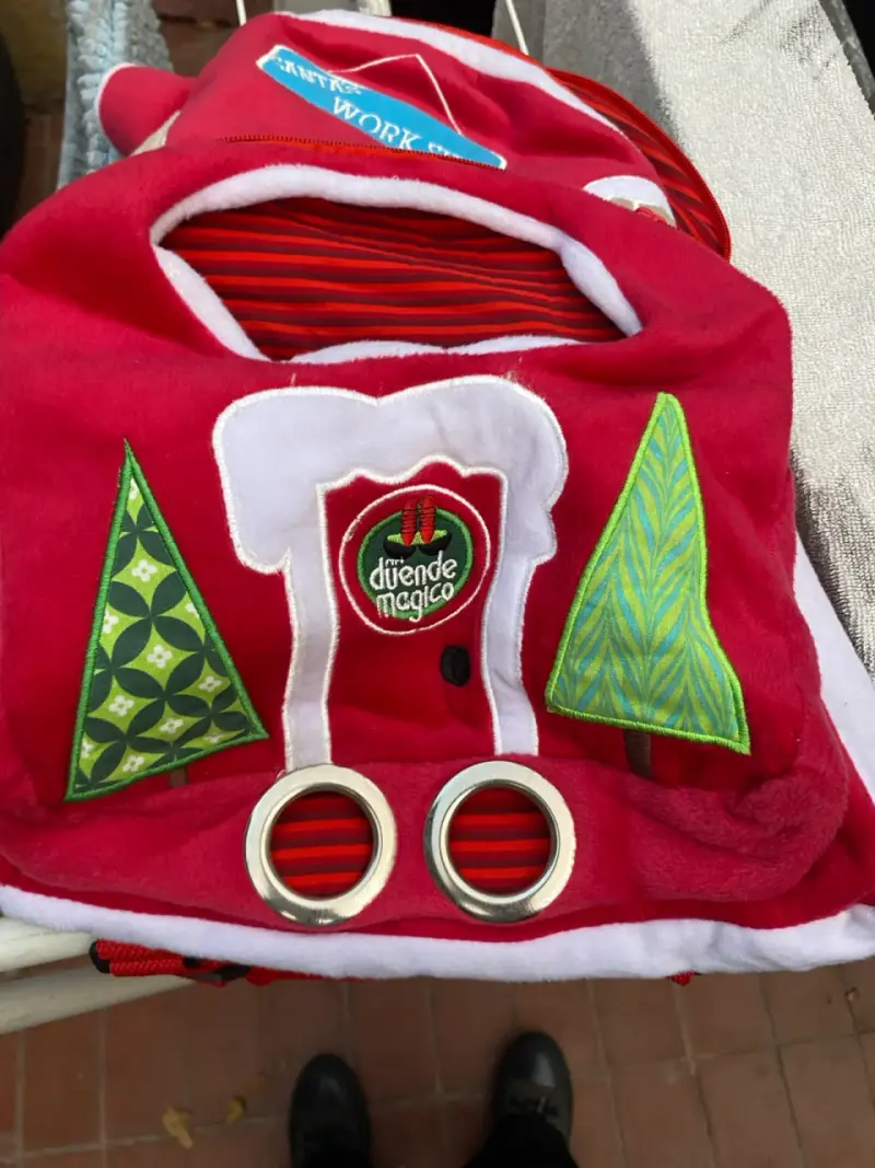 Mochila roja duendes mágicos - 6