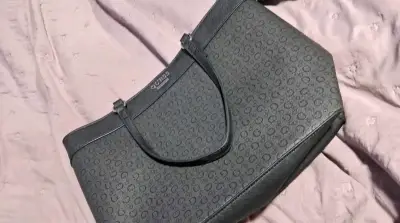 Cartera GUESS original sin uso - miniatura 1