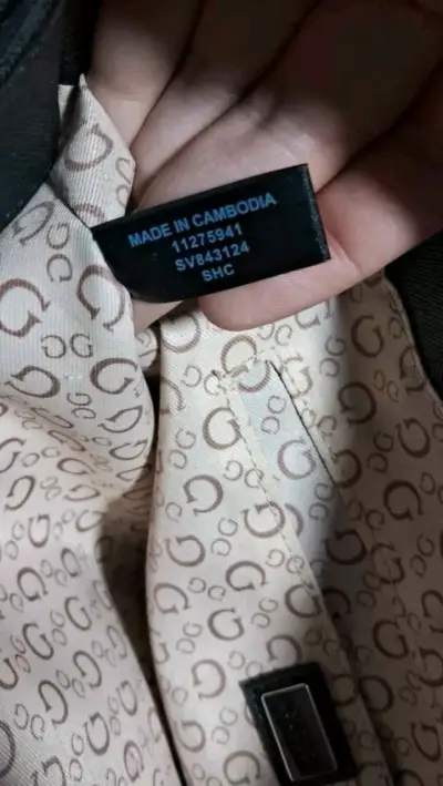 Cartera GUESS original sin uso - miniatura 2