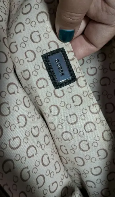 Cartera GUESS original sin uso - miniatura 3