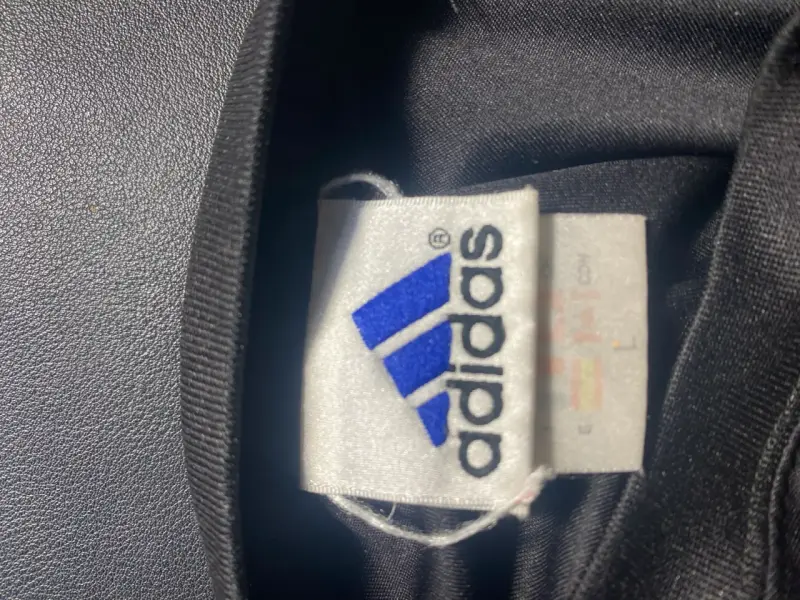 Polera deportiva negra Adidas - 3