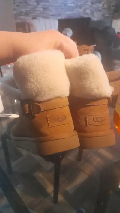 Botas de invierno UGG marrón - miniatura 1
