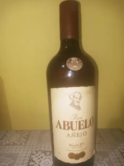 Ron Abuelo Añejo 1 litro - miniatura 1