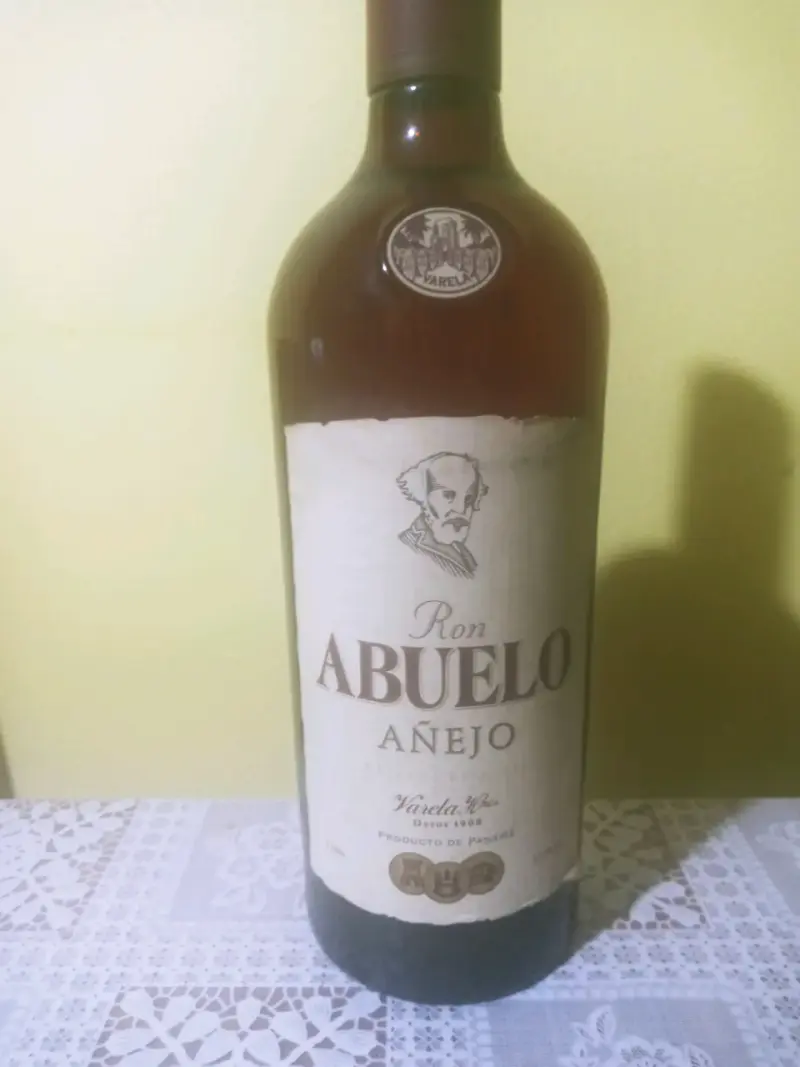 Ron Abuelo Añejo 1 litro - 6