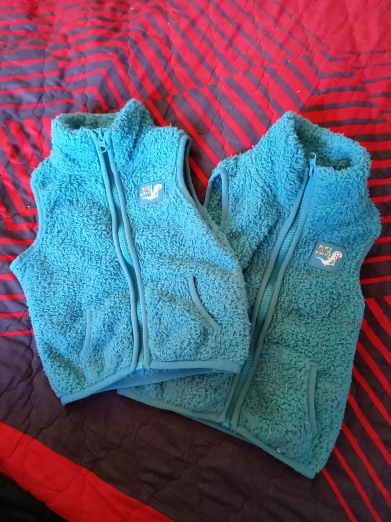 Chaquetas infantiles azules con capucha - 2