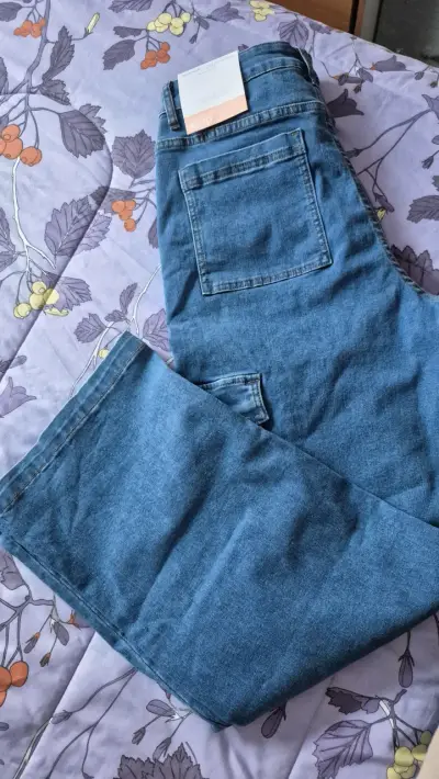 Jeans azul nuevo talla 42 - miniatura 3