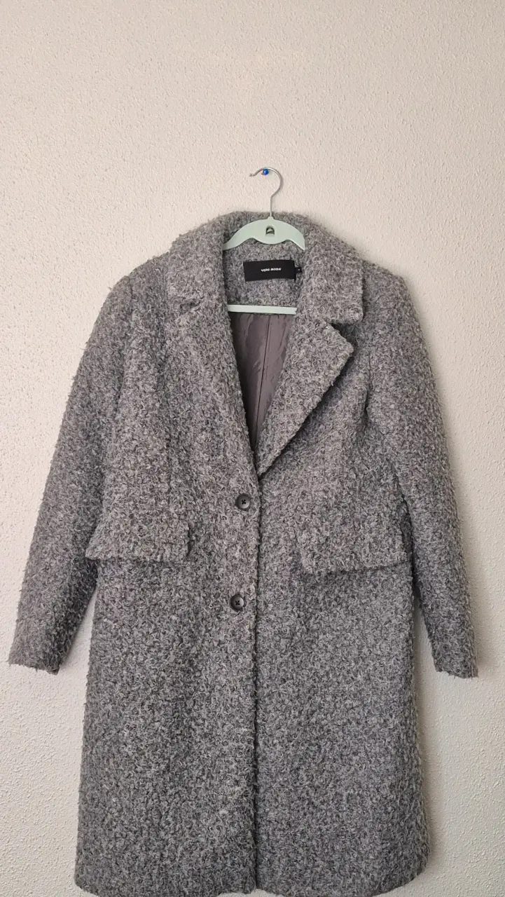 Abrigo gris de lana estilo oversize - 2