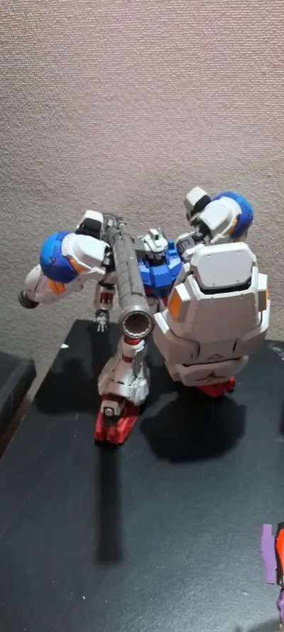 Figura de acción robot articulado - miniatura 2