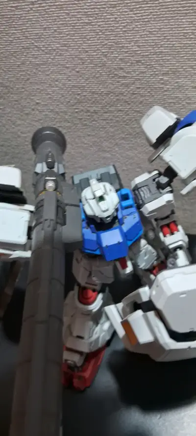 Figura de acción robot articulado - miniatura 4
