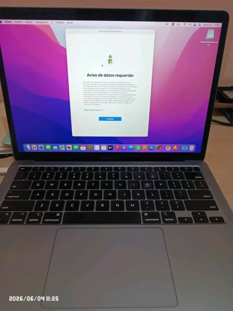 Laptop Apple gris espacial - 3