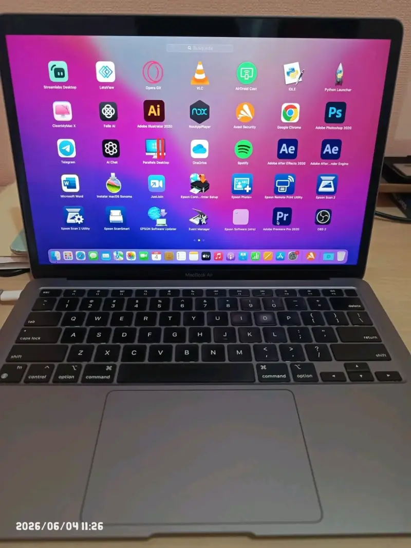 Laptop Apple gris espacial - 5