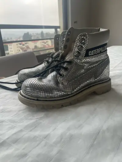 Botas Caterpillar plateadas - miniatura 1