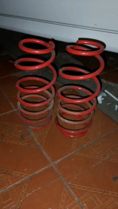 Resortes progresivos toyota yaris  rs 2009 - miniatura 1