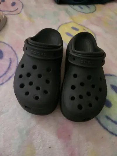 Zapatillas negras converse - miniatura 6