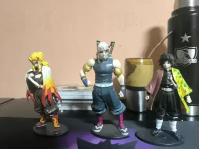 Figuras de kimetsu no yaiba - miniatura 1