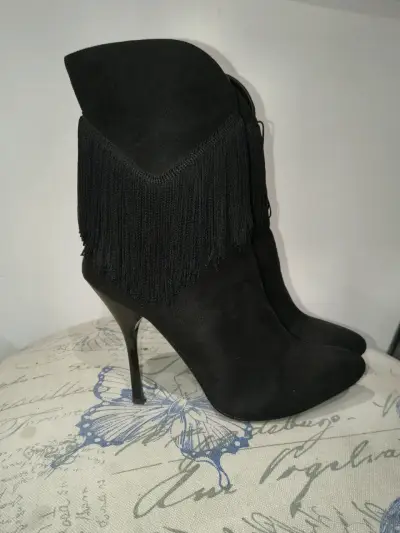 Botines negros con flecos - miniatura 2