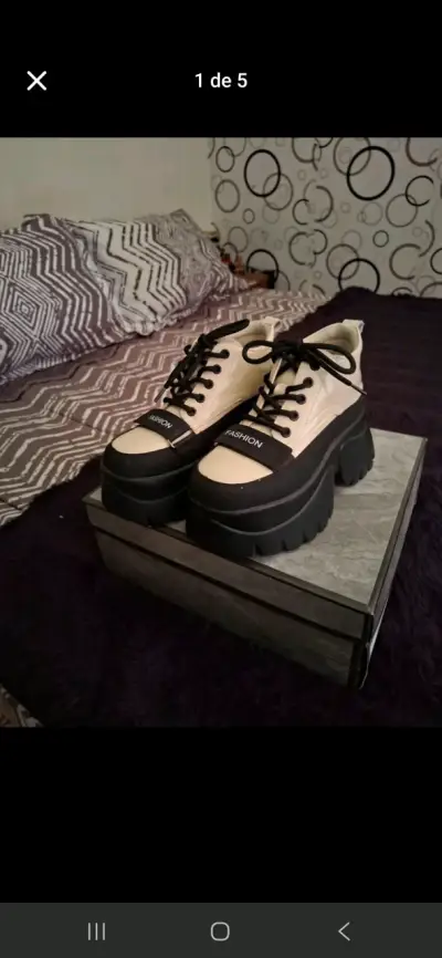 Zapatos plataforma beige con negro - miniatura 1