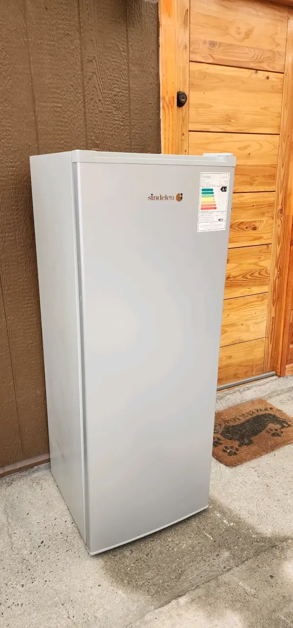 Congelador eficiente energético A+ - 2