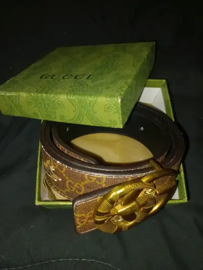 Cinturón Gucci en caja - miniatura 2