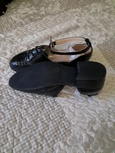 Zapatos formales negros charol - miniatura 2