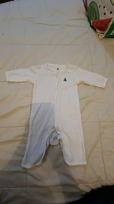 Pijama blanco para bebé - miniatura 1