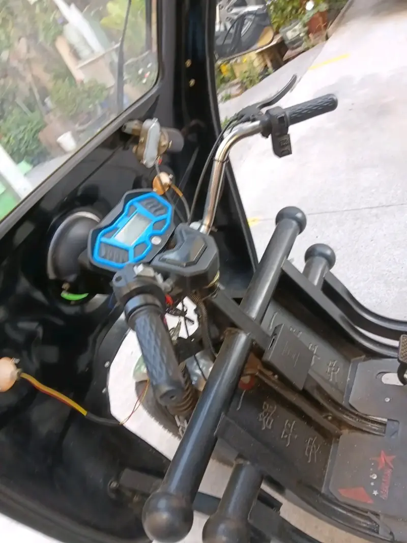 Motocarro de carga negro - 3