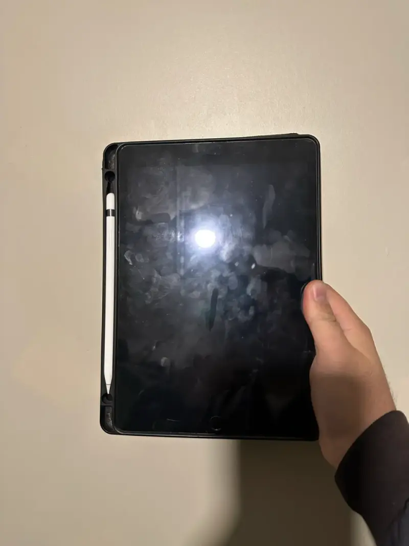 iPad (9 generación) 64GB + Apple Pencil - 1