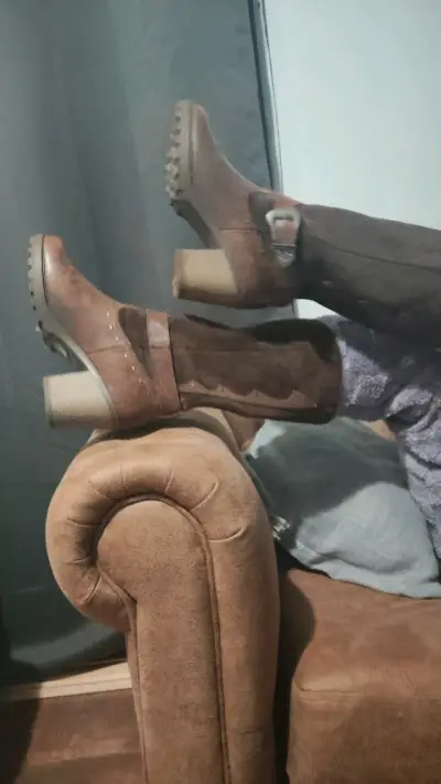 Botas largas de cuero marrón - miniatura 1