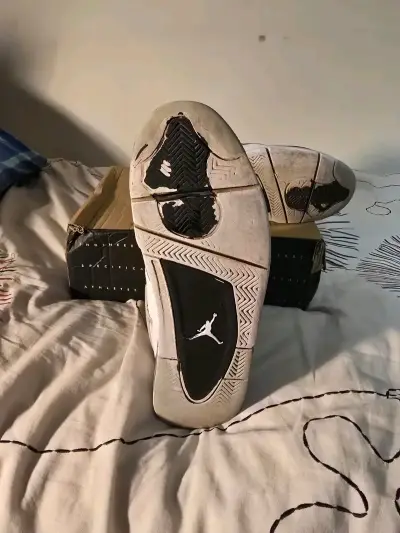 Zapatillas Jordan 4 Militar y black - miniatura 3