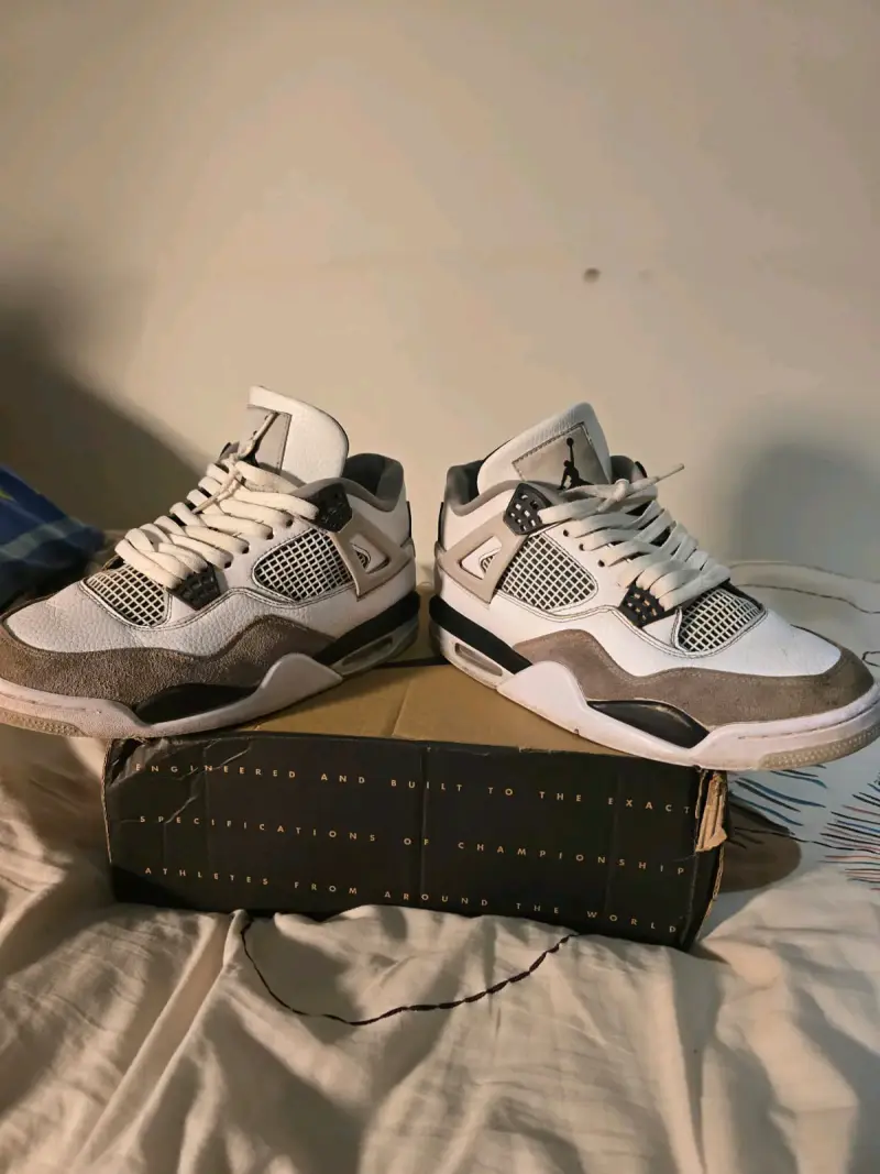 Zapatillas Jordan 4 Militar y black - 4