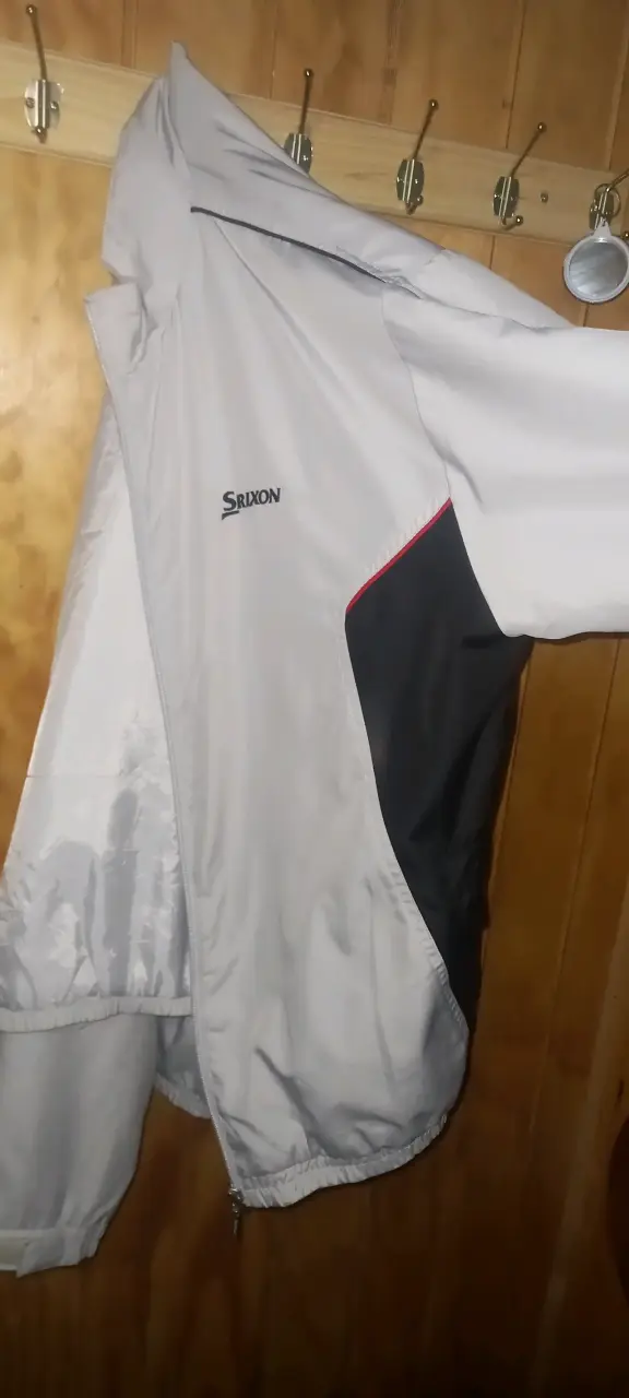 Cortaviento blanca Srixon - 2