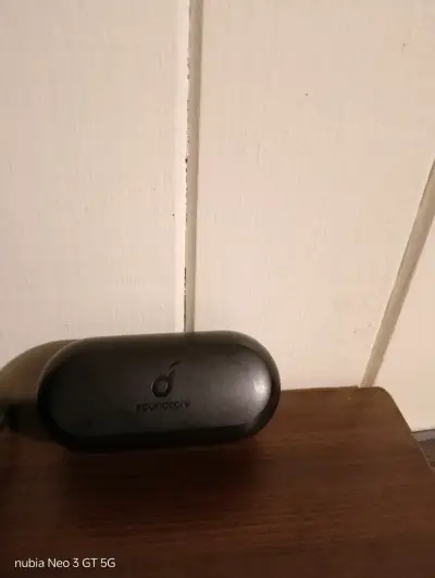Audífonos inalámbricos con estuche - miniatura 3