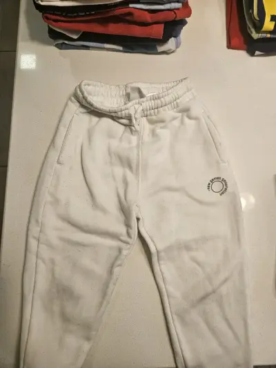 Pantalon buzo blanco zara talla 2-3 años - miniatura 1