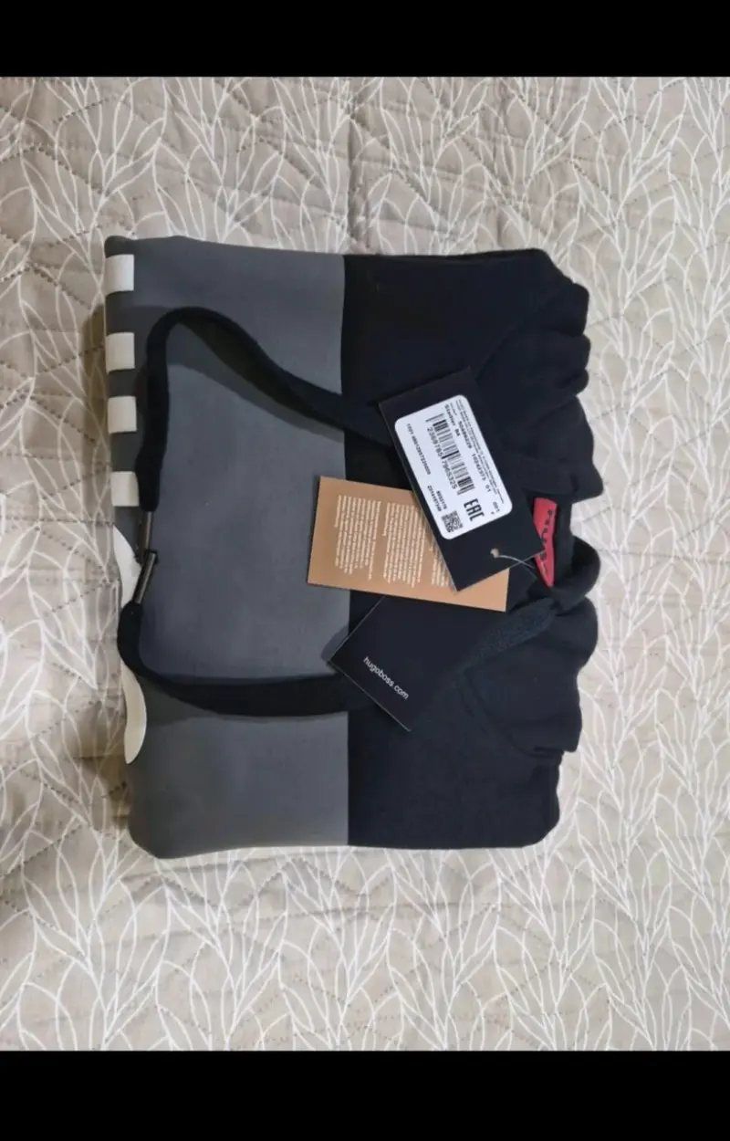 Polerón negro Hugo Boss - 2