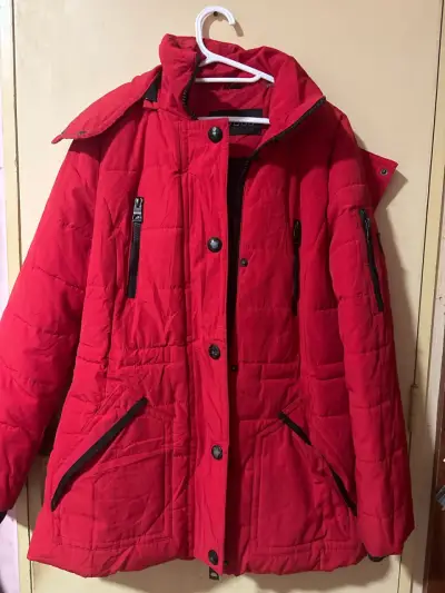 Chaqueta roja acolchada - miniatura 1